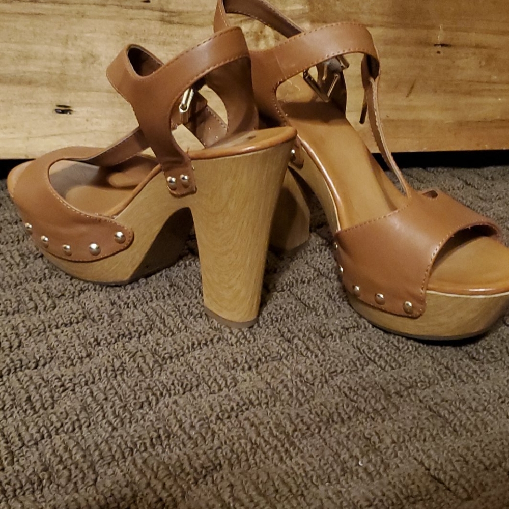 Gianni Bini Shoes